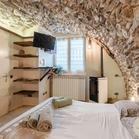 Love Barn Experience Apartment